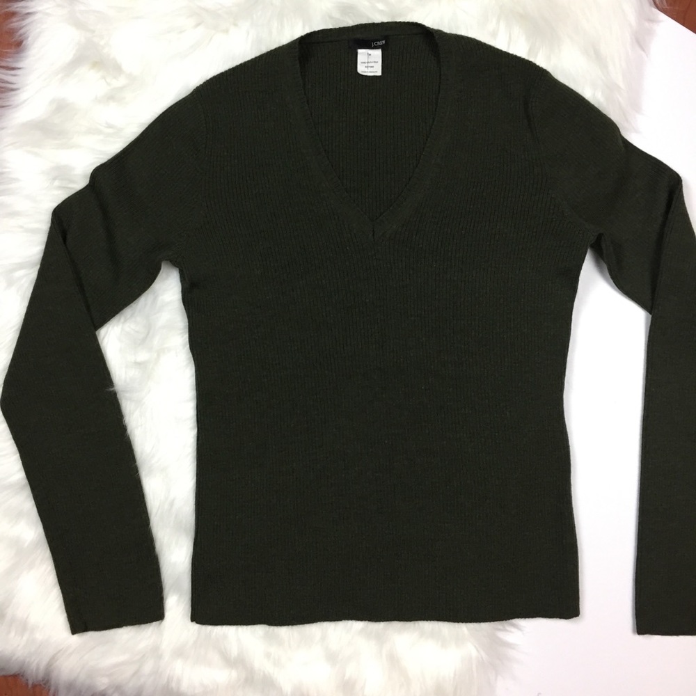 J. Crew long sleeve v-neck merino wool sweater M